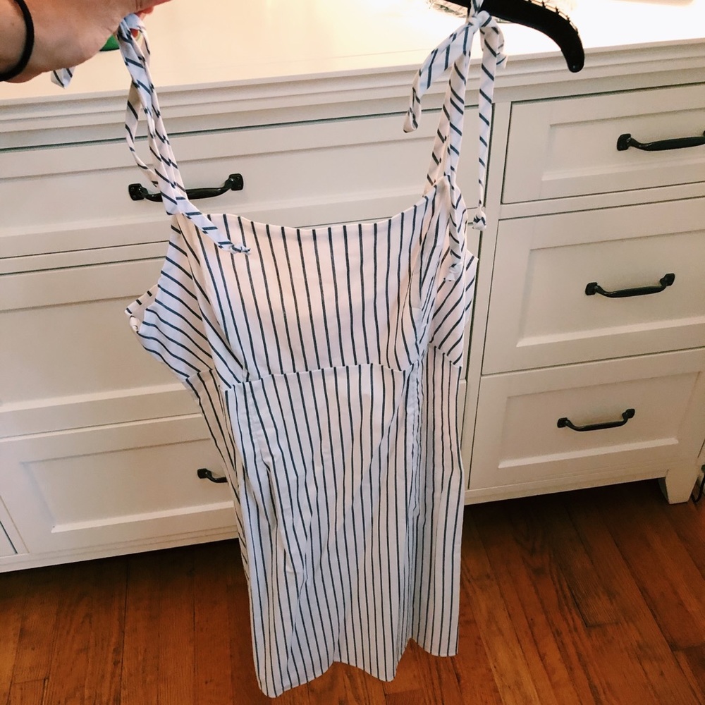 PacSun striped vintage mini dress!!! 🍯